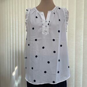 NWT 𝅺Loft White Black Polka Dots Ruffle Detail Top M